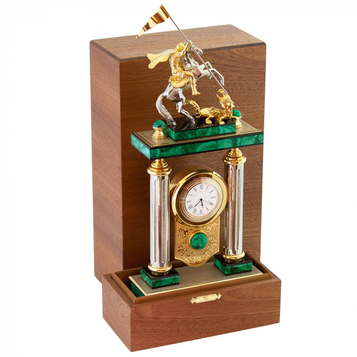 Часы из малахита «Георгий Победоносец» - фото 0